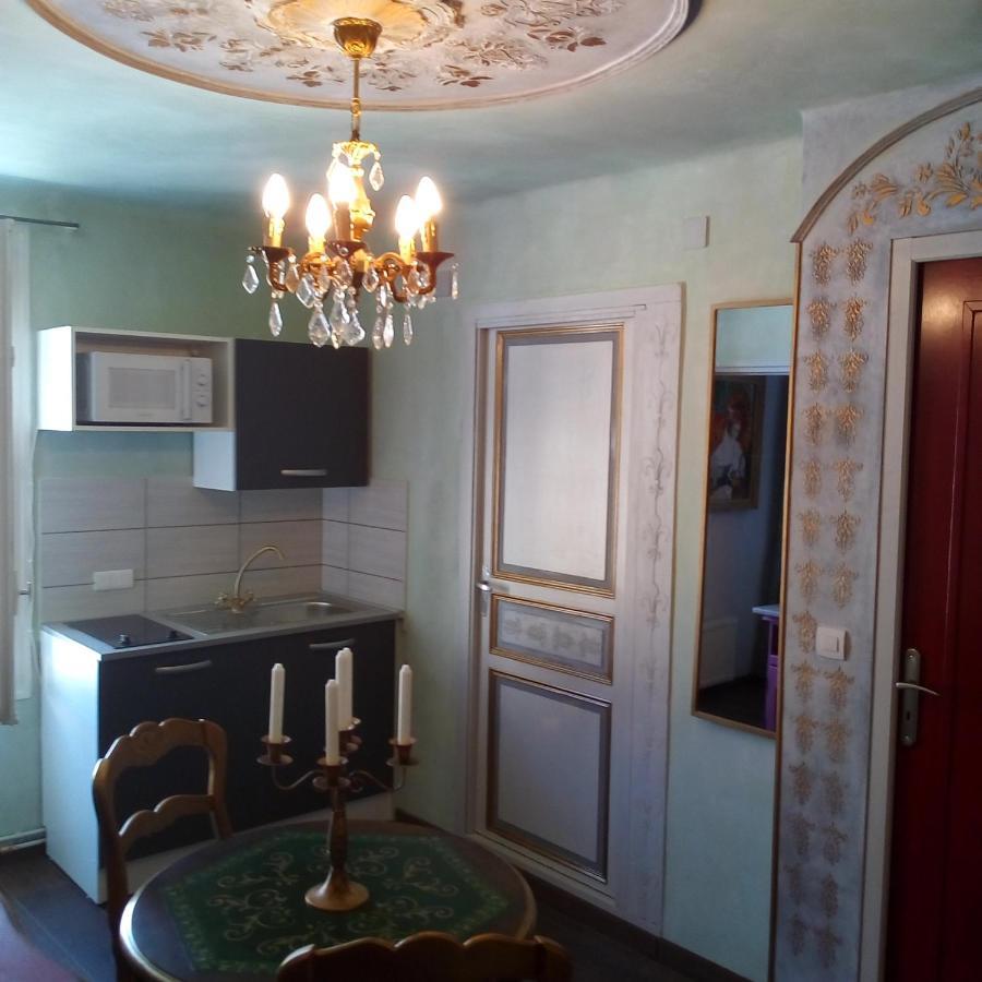 Appartement De Ville Medievale Vinca Eksteriør bilde